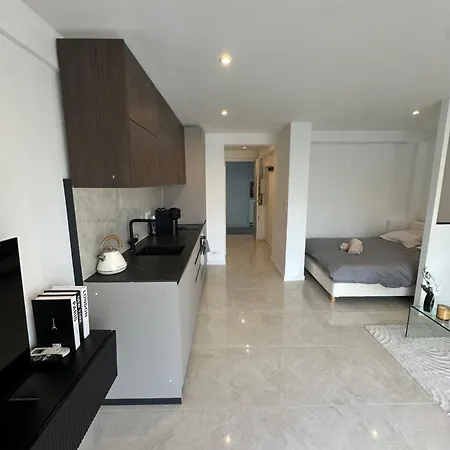 Apartment Le Venitia - Standing Cannes